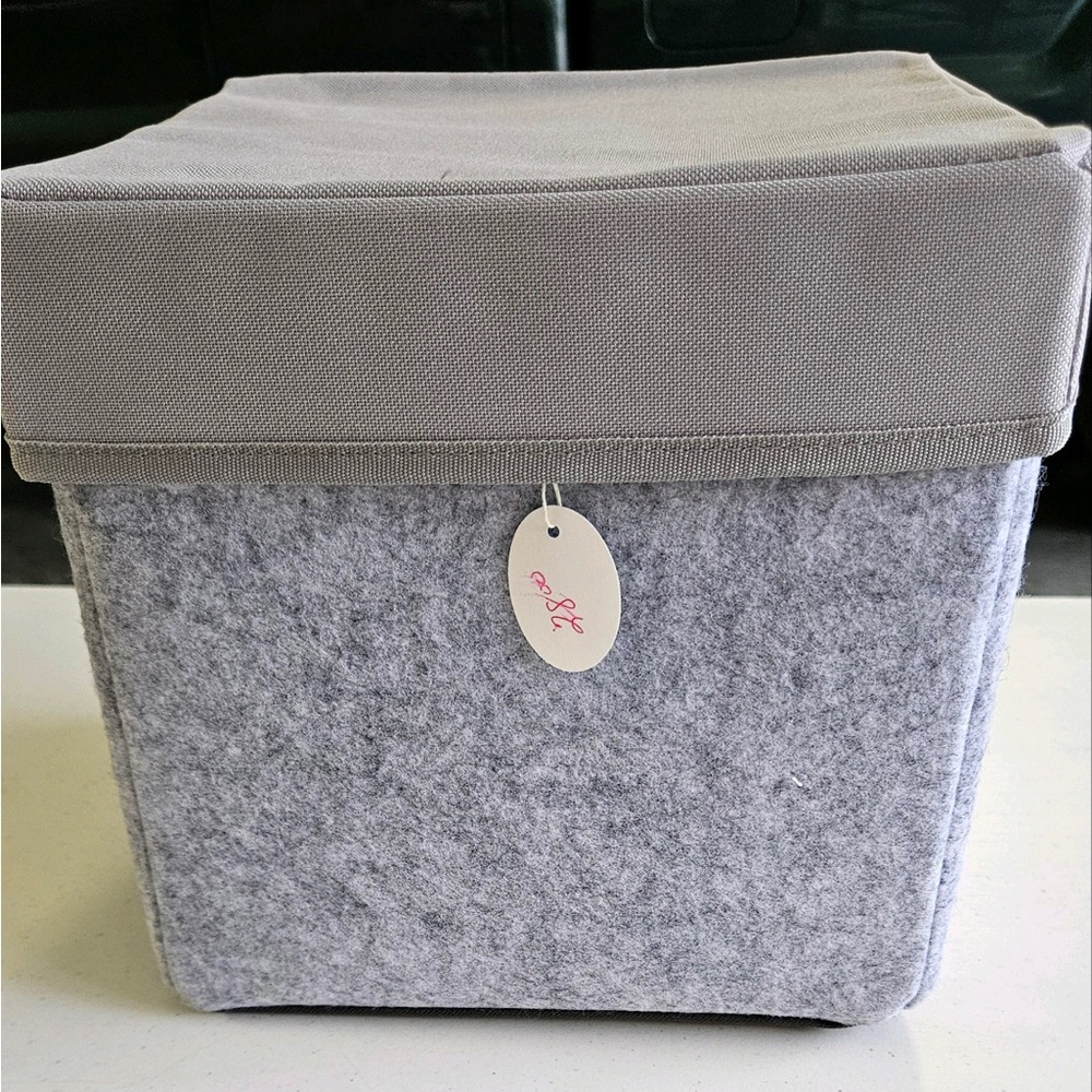 Thirty-one your way small cube with lid - felt